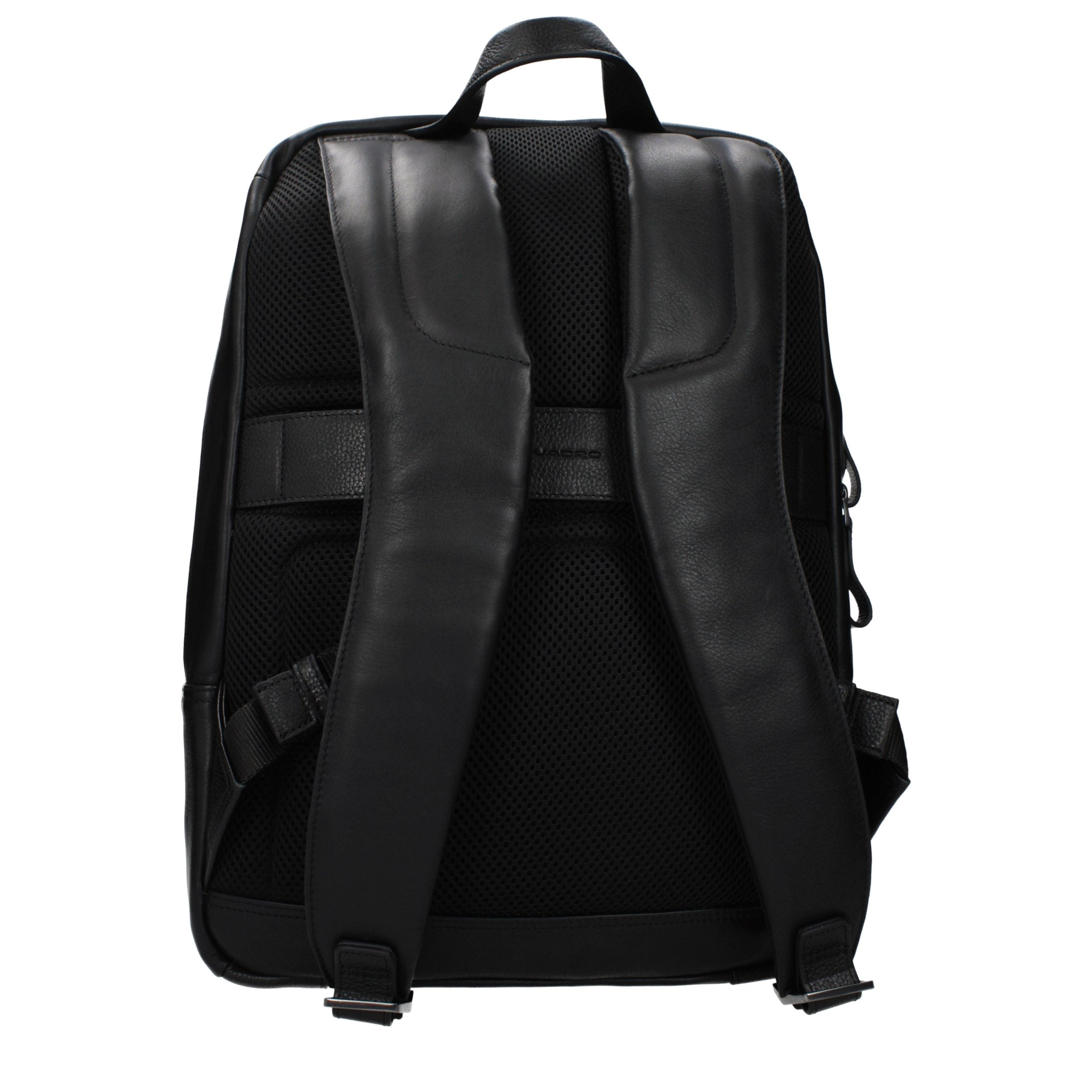 Piquadro Sac à dos cuir noir, logo frontal, compartiment PC/iPad