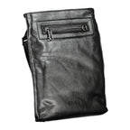 Sac à bandoulière noir Calvin Klein Sleek, ajustable, 50% polyester recyclé, détails contrastants et poche zippée.