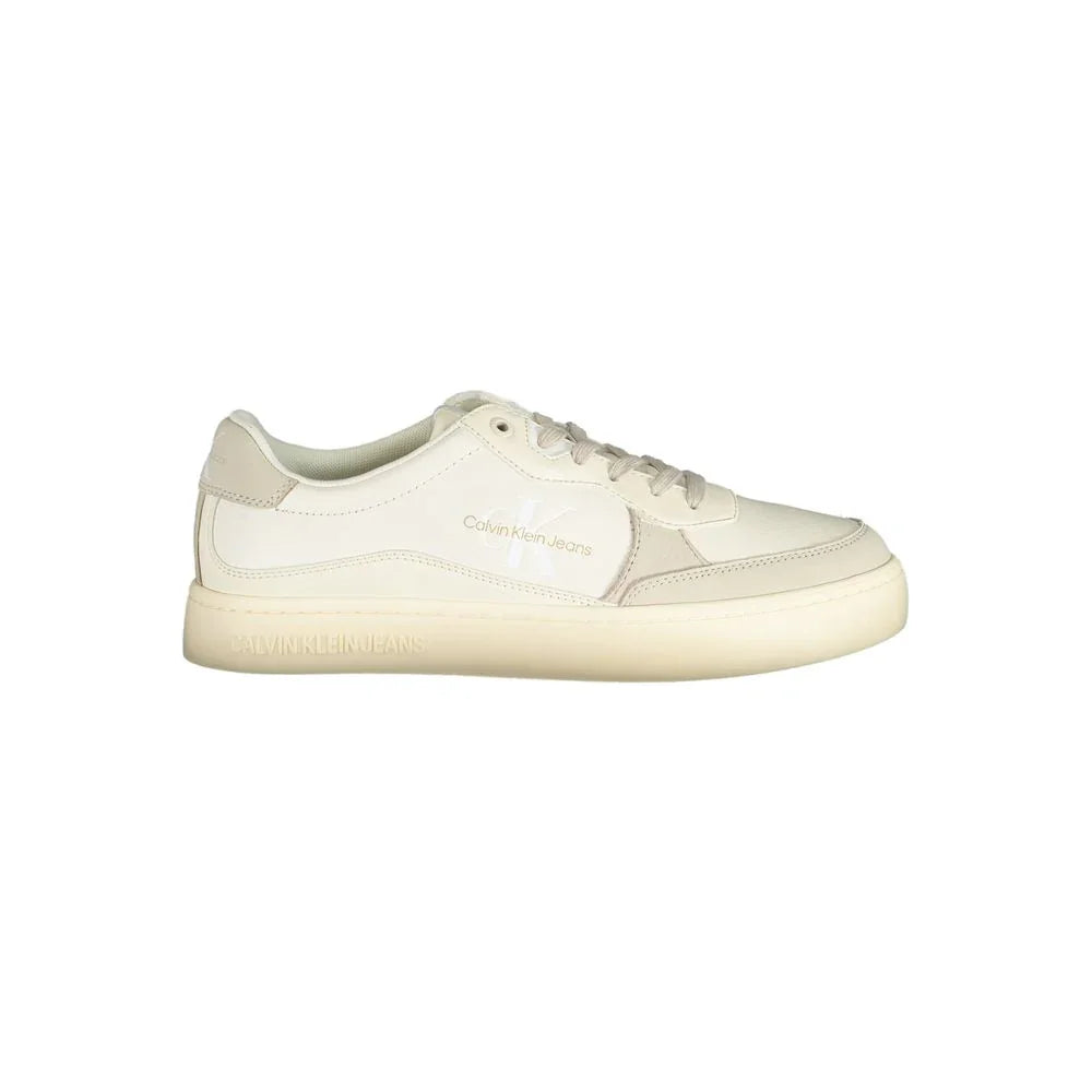 Calvin Klein Baskets Blanches Avec Détails Contraste Et Logo Distinctif En Matière Recyclée - Apparel & Accessories > Shoes > Sneakers from Calvin Klein