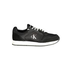 Calvin Klein sneaker noir pour homme avec logo CK sur le flanc et semelle blanche.