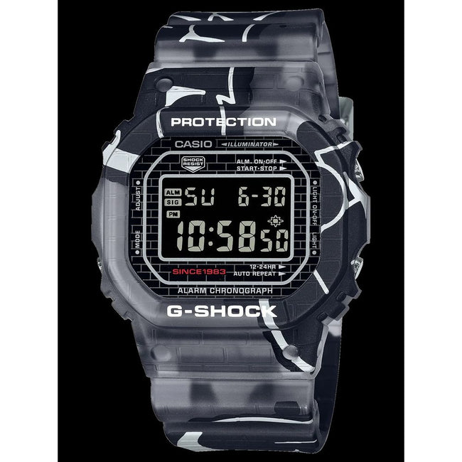 Montre Casio G-Shock gris en résine, cadran et bracelet gris, affichage numérique, boucle, 10 ATM, Ø42,8 mm. Hover Image