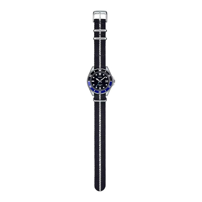 Casio Montre Sport Tissu Noir, Boîtier Gris, Lunette Tournante - Casio | Hollys Men